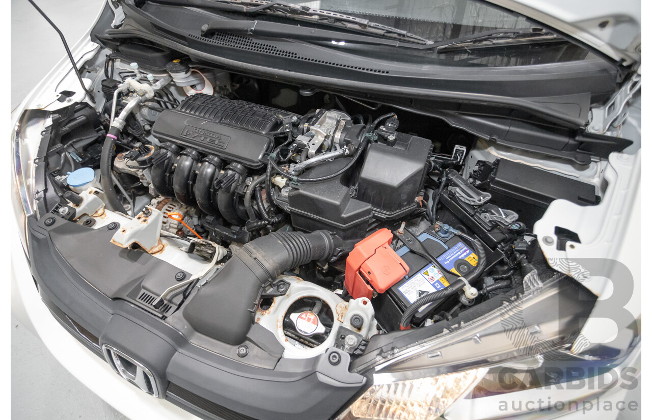 03/2016 Honda Jazz VTi GK MY16 5D Hatchback Orchid White Pearl 1.5L