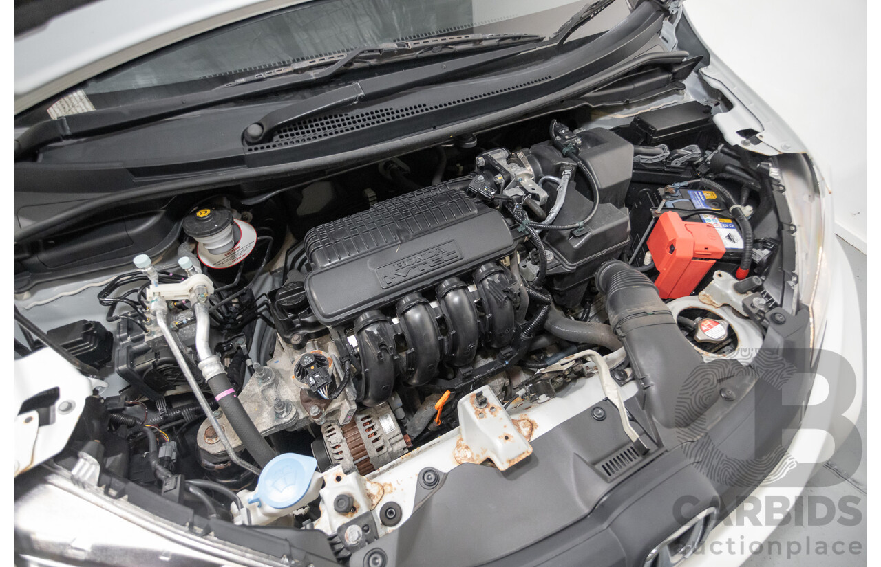 03/2016 Honda Jazz VTi GK MY16 5D Hatchback Orchid White Pearl 1.5L