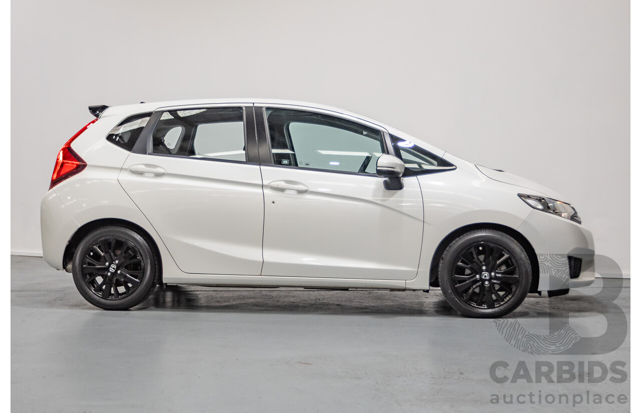 03/2016 Honda Jazz VTi GK MY16 5D Hatchback Orchid White Pearl 1.5L