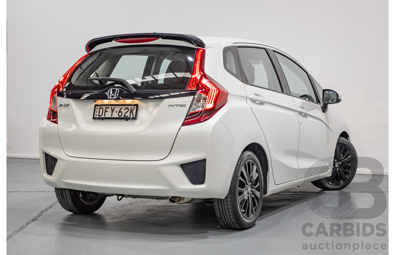 03/2016 Honda Jazz VTi GK MY16 5D Hatchback Orchid White Pearl 1.5L