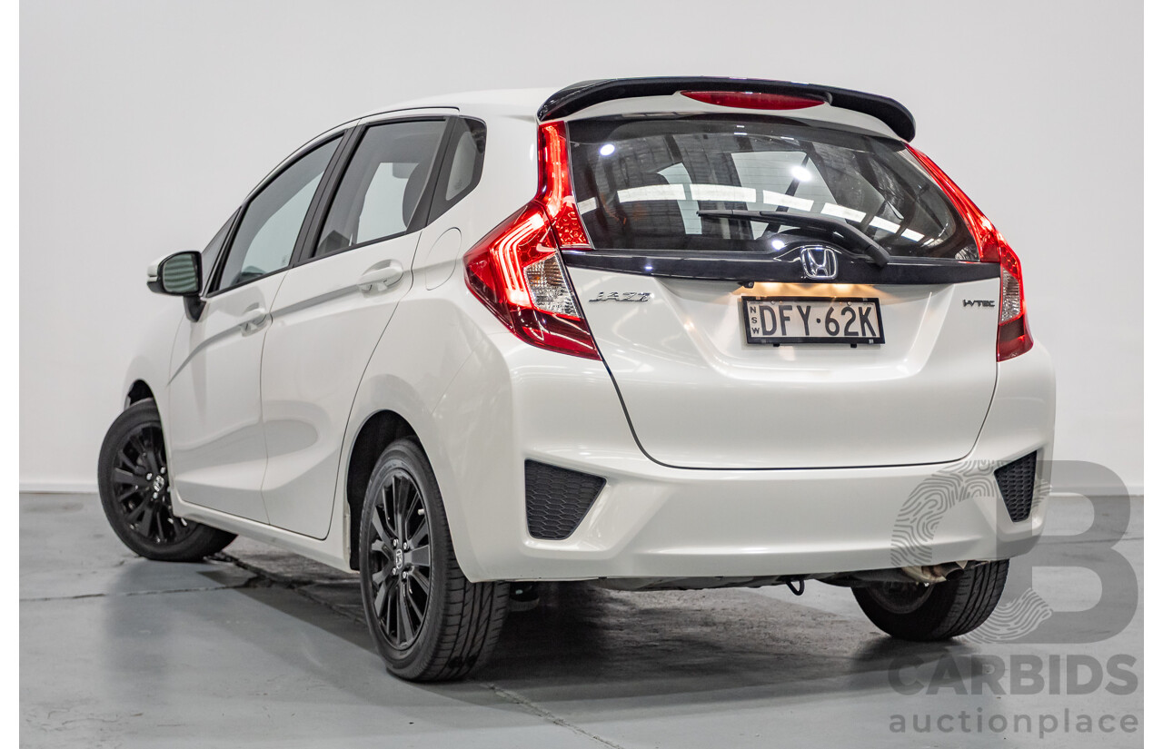 03/2016 Honda Jazz VTi GK MY16 5D Hatchback Orchid White Pearl 1.5L