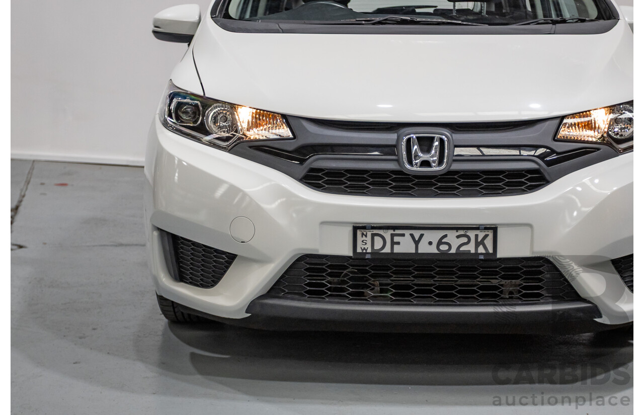 03/2016 Honda Jazz VTi GK MY16 5D Hatchback Orchid White Pearl 1.5L