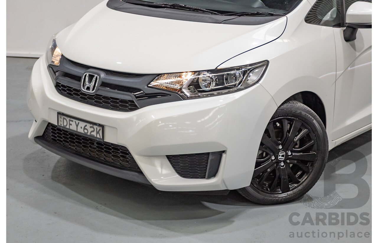 03/2016 Honda Jazz VTi GK MY16 5D Hatchback Orchid White Pearl 1.5L