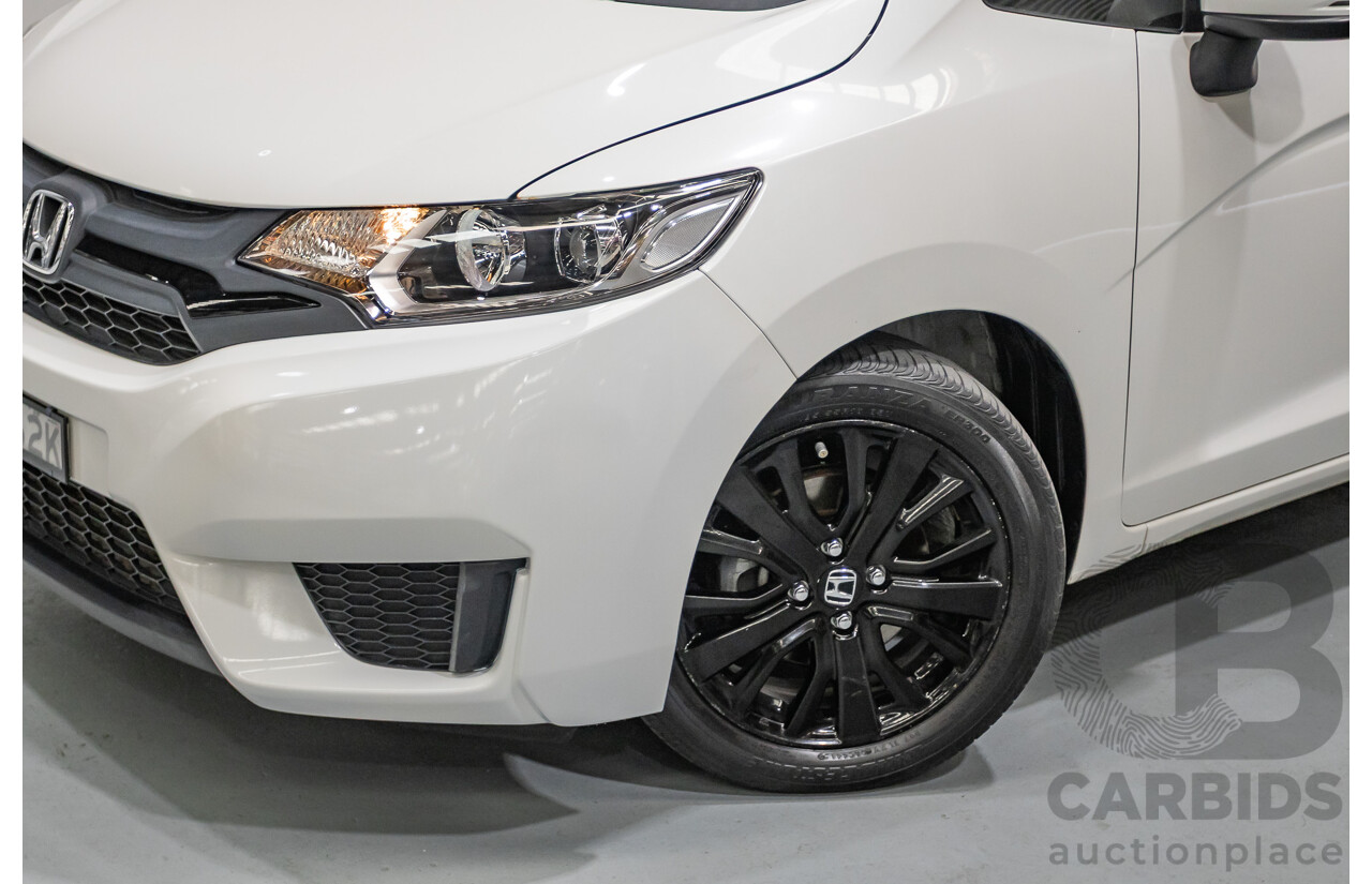 03/2016 Honda Jazz VTi GK MY16 5D Hatchback Orchid White Pearl 1.5L