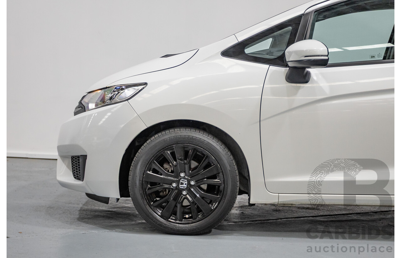 03/2016 Honda Jazz VTi GK MY16 5D Hatchback Orchid White Pearl 1.5L