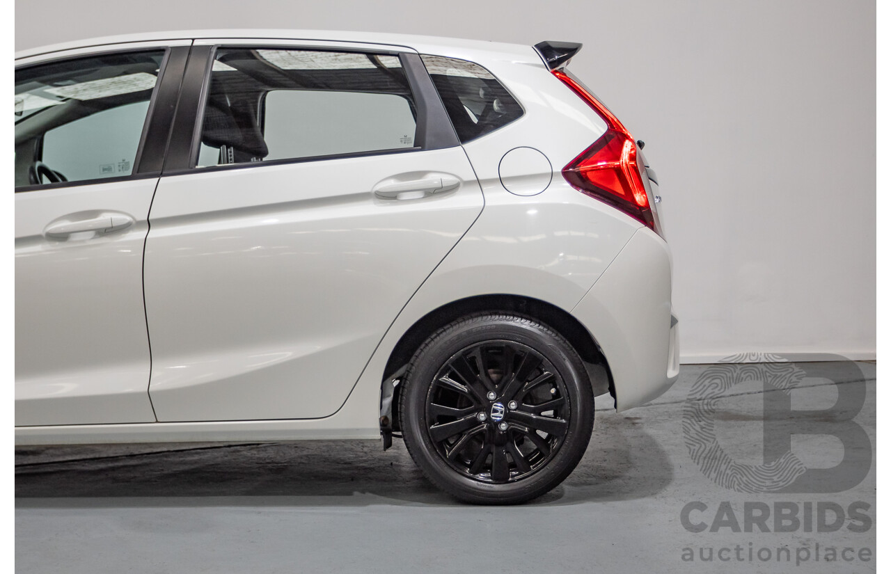 03/2016 Honda Jazz VTi GK MY16 5D Hatchback Orchid White Pearl 1.5L