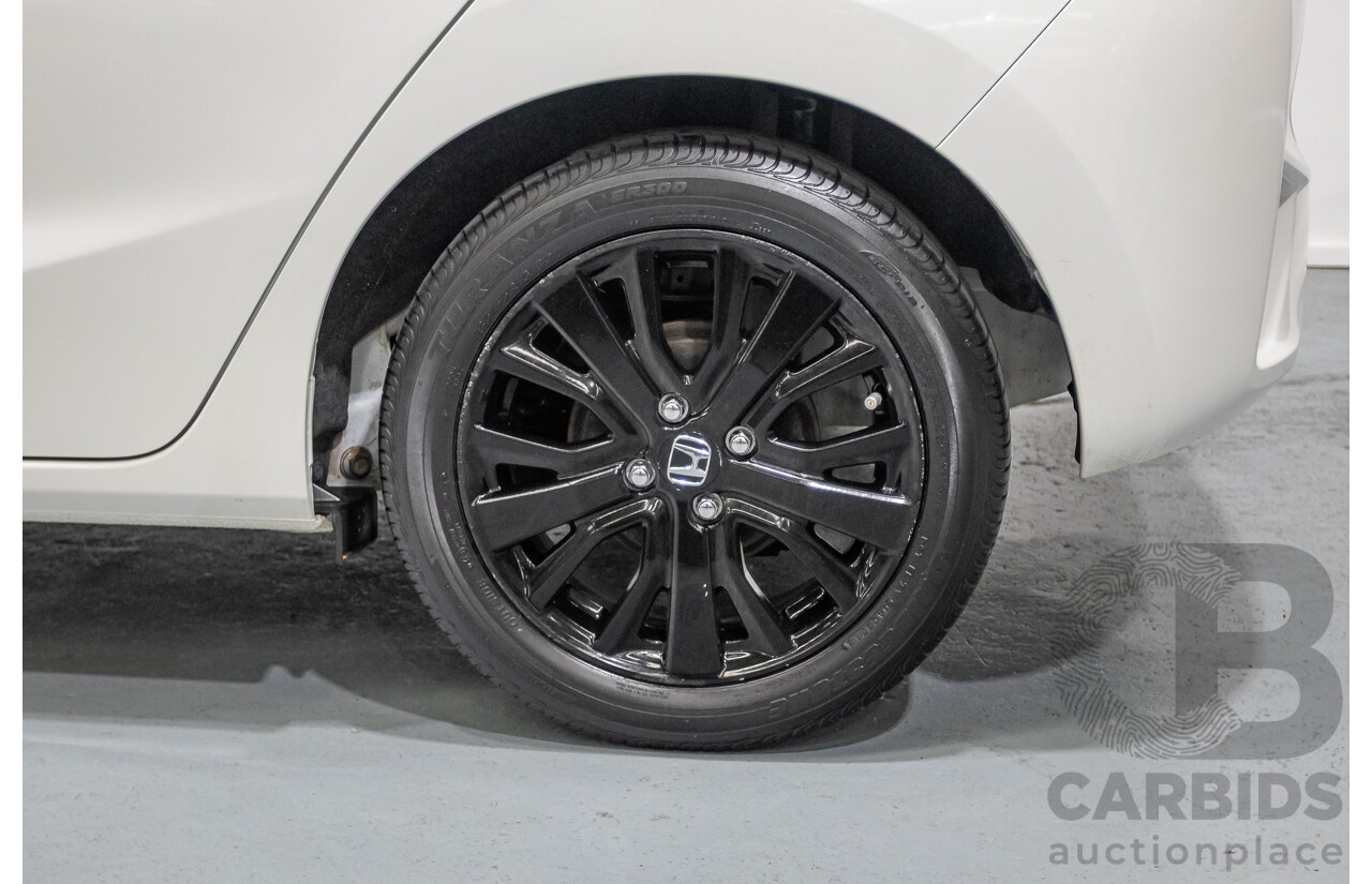 03/2016 Honda Jazz VTi GK MY16 5D Hatchback Orchid White Pearl 1.5L