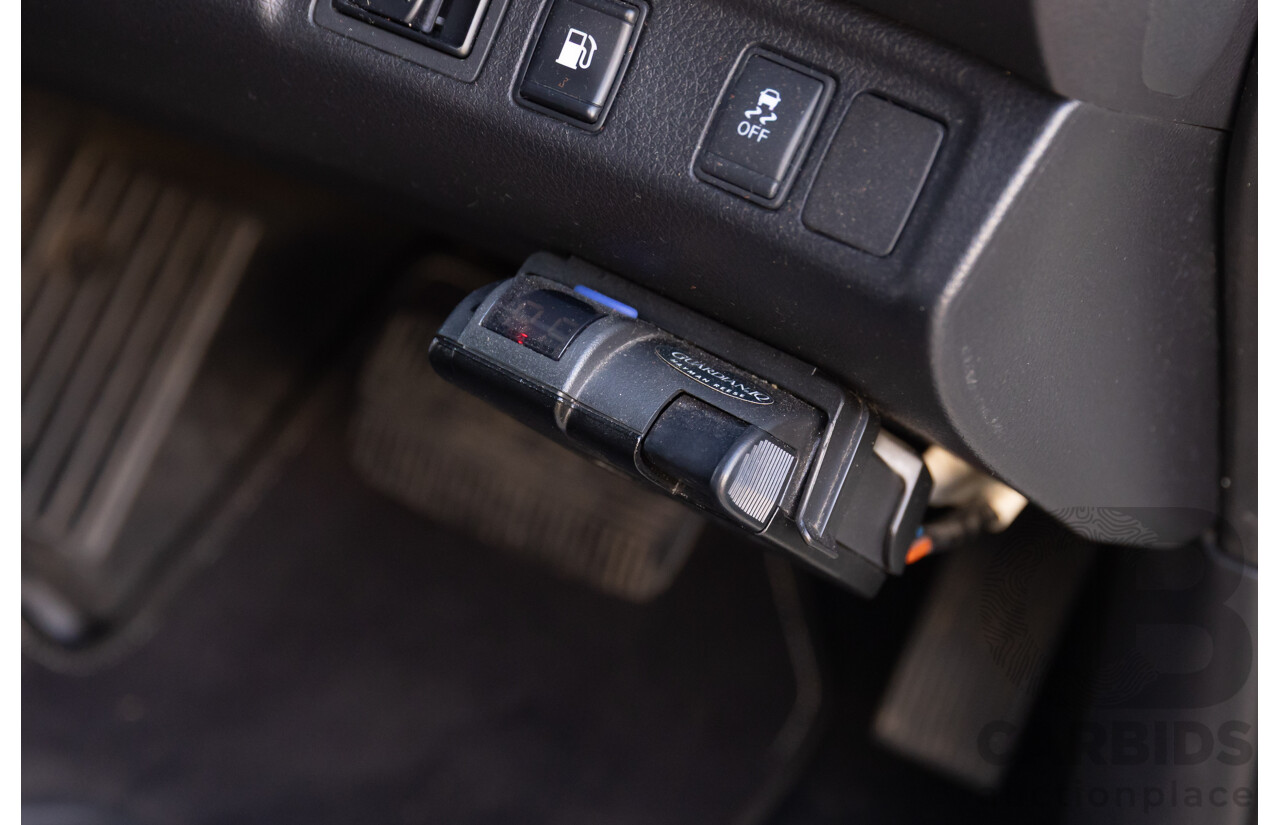 9/2015 Nissan Navara ST-X NP300 D23 Dual Cab Utility White 2.3L