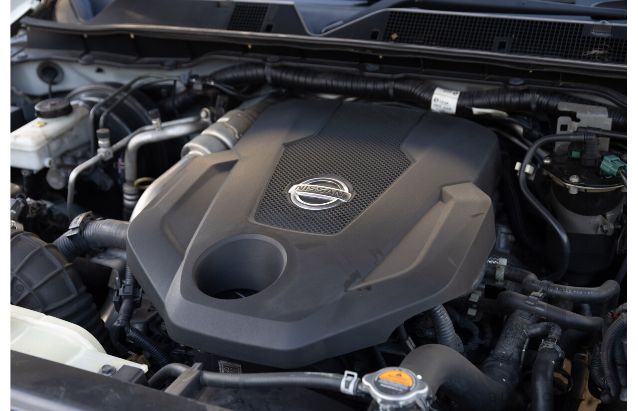 9/2015 Nissan Navara ST-X NP300 D23 Dual Cab Utility White 2.3L