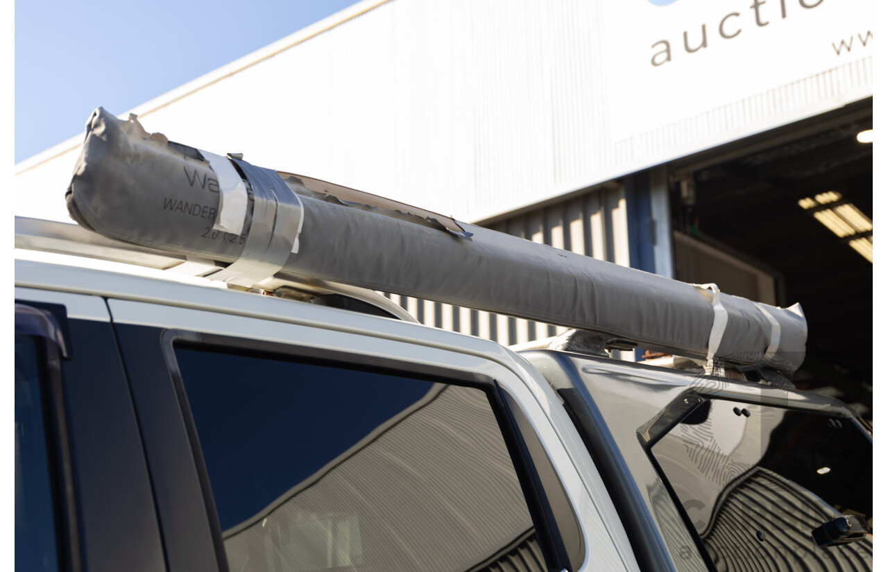 9/2015 Nissan Navara ST-X NP300 D23 (4x4 )Dual Cab Utility White Turbo Diesel 2.3L