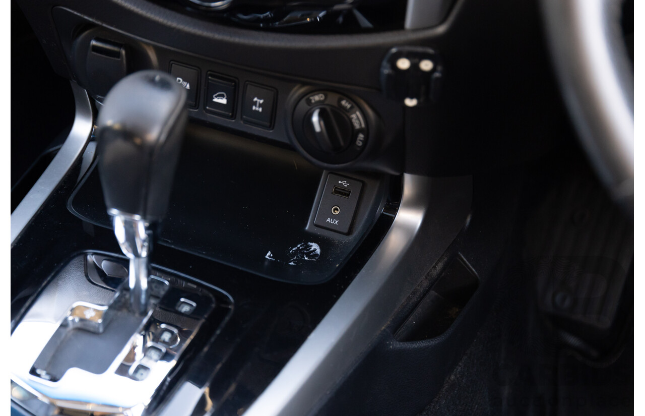 9/2015 Nissan Navara ST-X NP300 D23 (4x4 )Dual Cab Utility White Turbo Diesel 2.3L