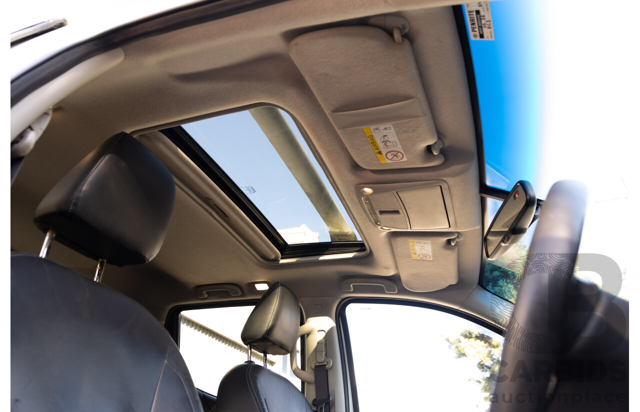 9/2015 Nissan Navara ST-X NP300 D23 Dual Cab Utility White 2.3L