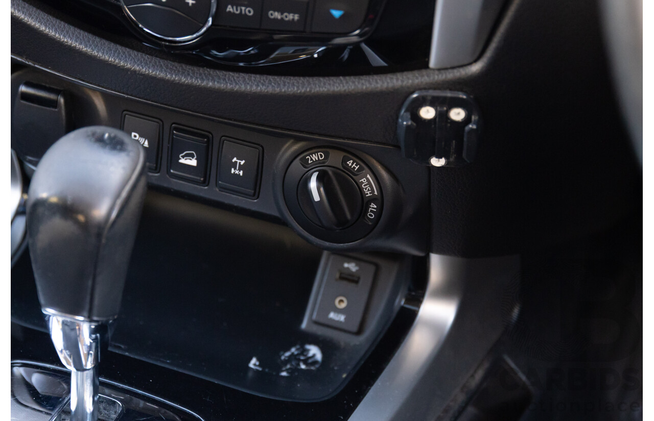 9/2015 Nissan Navara ST-X NP300 D23 Dual Cab Utility White 2.3L