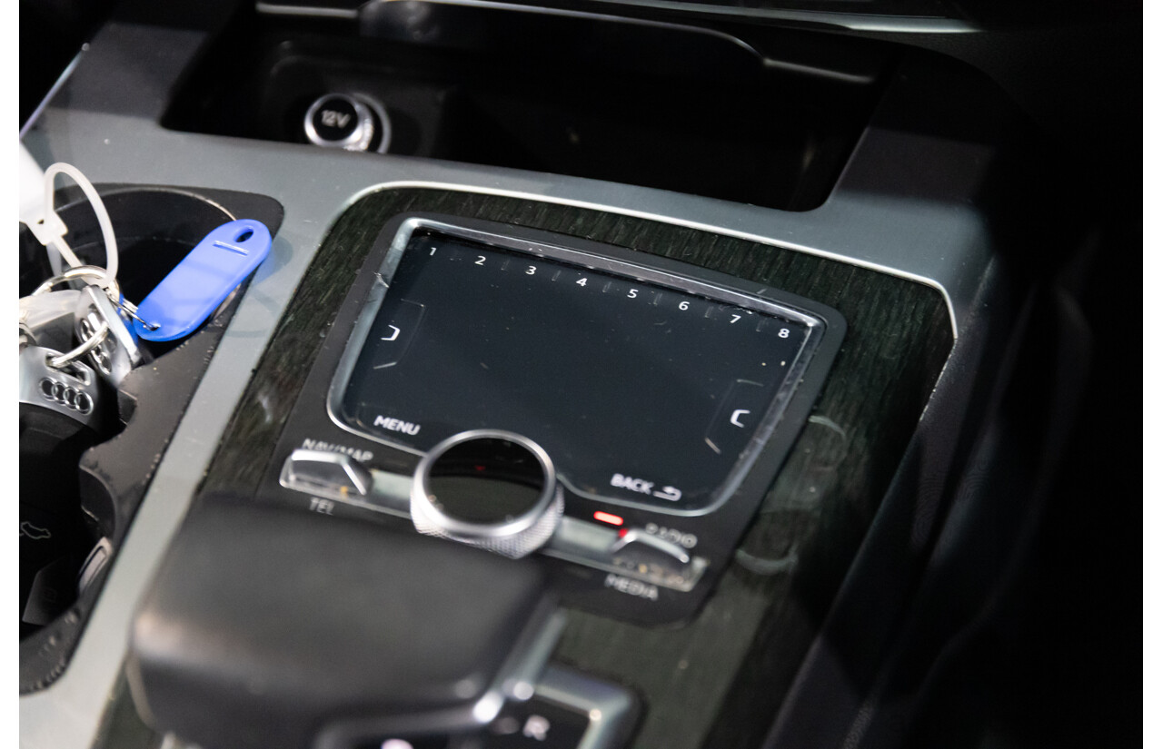 12/2017 Audi Q7 3.0 TDI Quattro (200 kW AWD) 4M MY18 4d Wagon Glacier White Metallic Turbo Diesel V6 3.0L