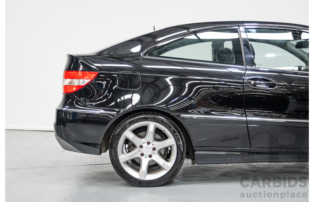 02/2010 Mercedes-Benz CLC200 Kompressor 203 MY10 2D Coupe Solid Black Supercharged 1.8L