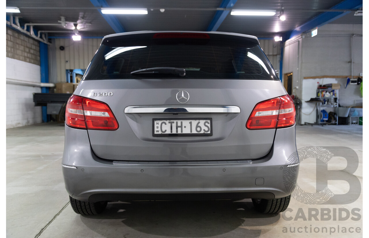 6/2014 Mercedes-Benz B200 246 MY14 5d Hatchback Mountain Grey Metallic Turbo 1.6L