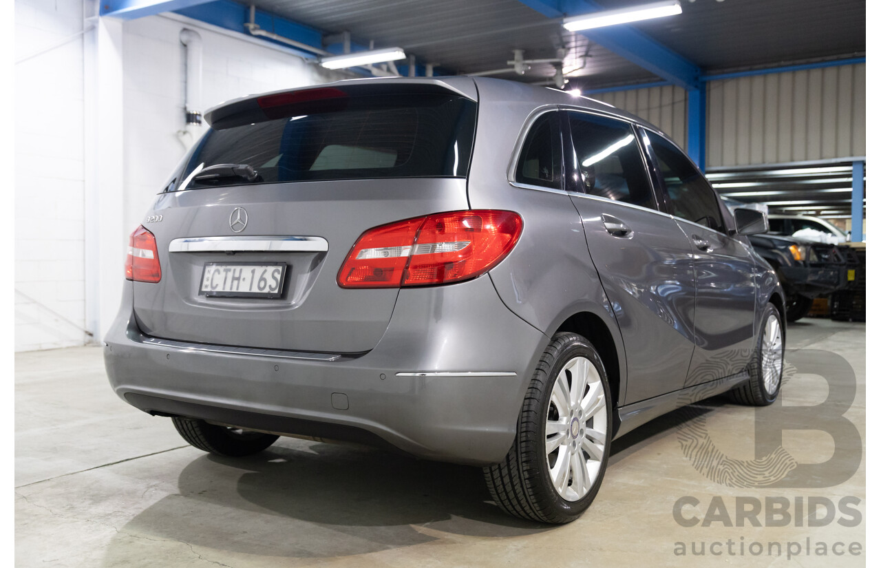 6/2014 Mercedes-Benz B200 246 MY14 5d Hatchback Mountain Grey Metallic Turbo 1.6L