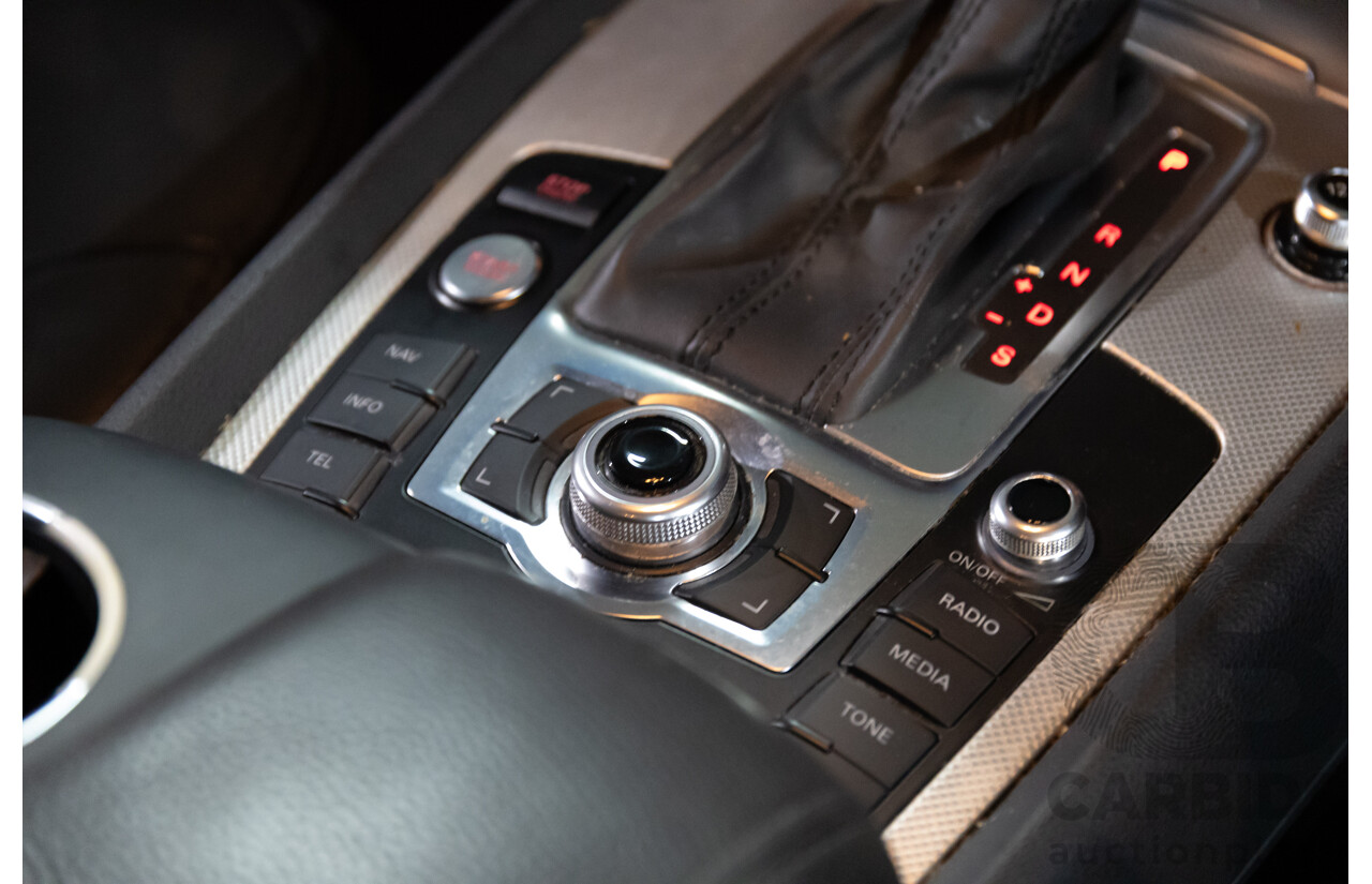 2/2014 Audi Q7 3.0 TDI S-Line Quattro MY14 4d Wagon Floret Silver Metallic Turbo Diesel V6 3.0L - 7 Seater