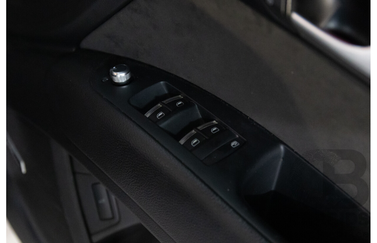 2/2014 Audi Q7 3.0 TDI S-Line Quattro MY14 4d Wagon Floret Silver Metallic Turbo Diesel V6 3.0L - 7 Seater