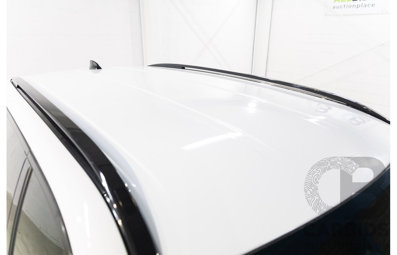 01/2018 Land Rover Discovery Sport Td4 HSE (132kW AWD) L550 MY18 4d Wagon Fuji White Turbo Diesel 2.0L - 7 Seater