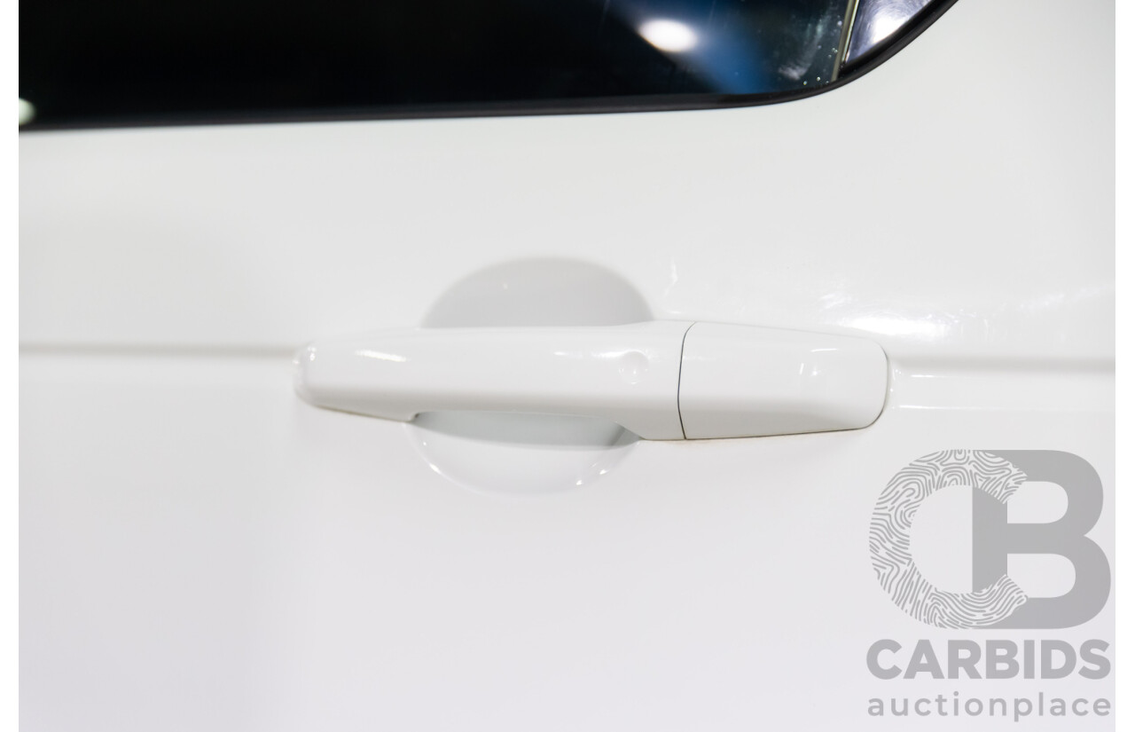 01/2018 Land Rover Discovery Sport Td4 HSE (132kW AWD) L550 MY18 4d Wagon Fuji White Turbo Diesel 2.0L - 7 Seater