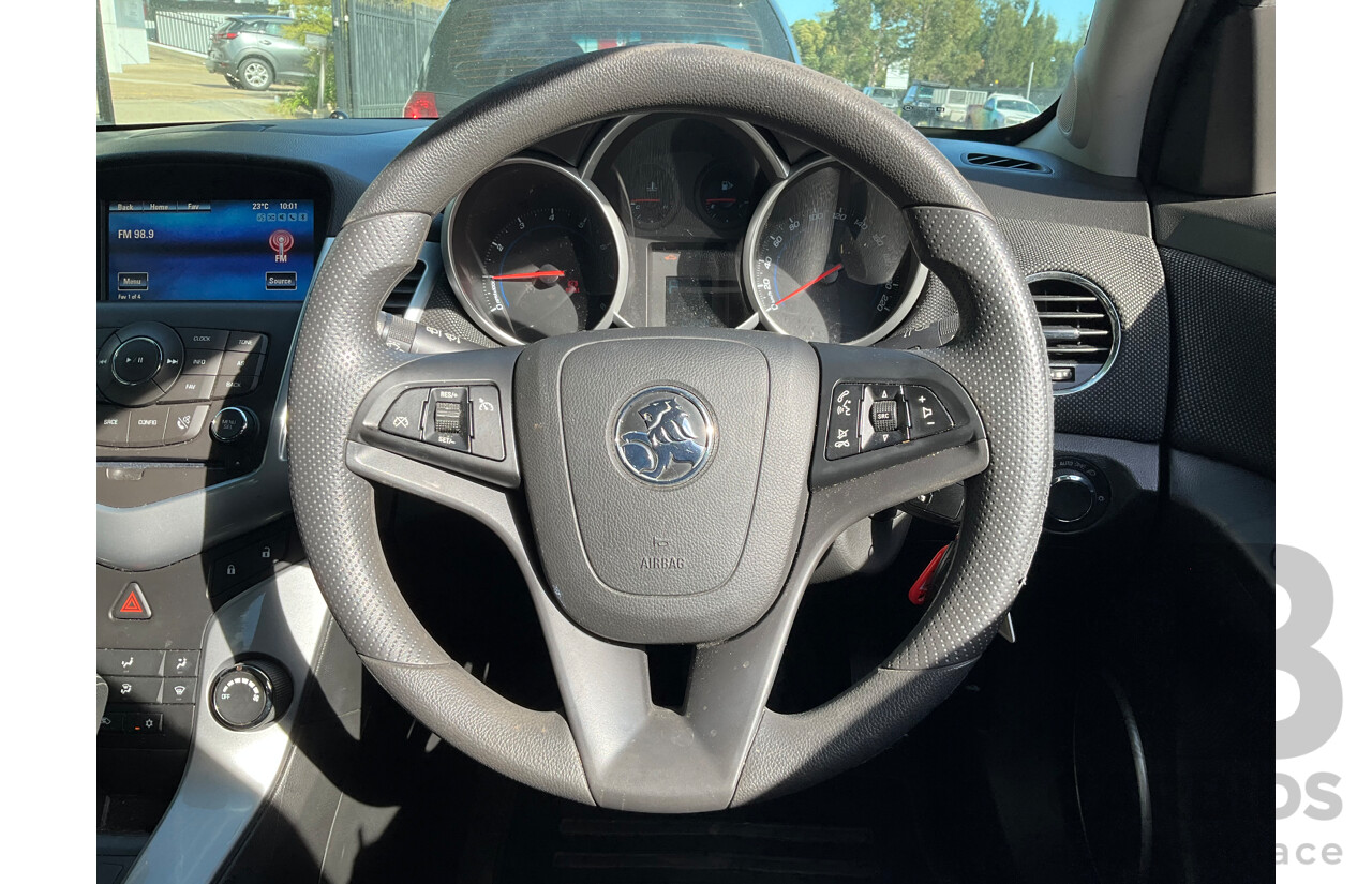2/2014 Holden Cruze CD JH MY14 4d Sportwagon White 1.8L
