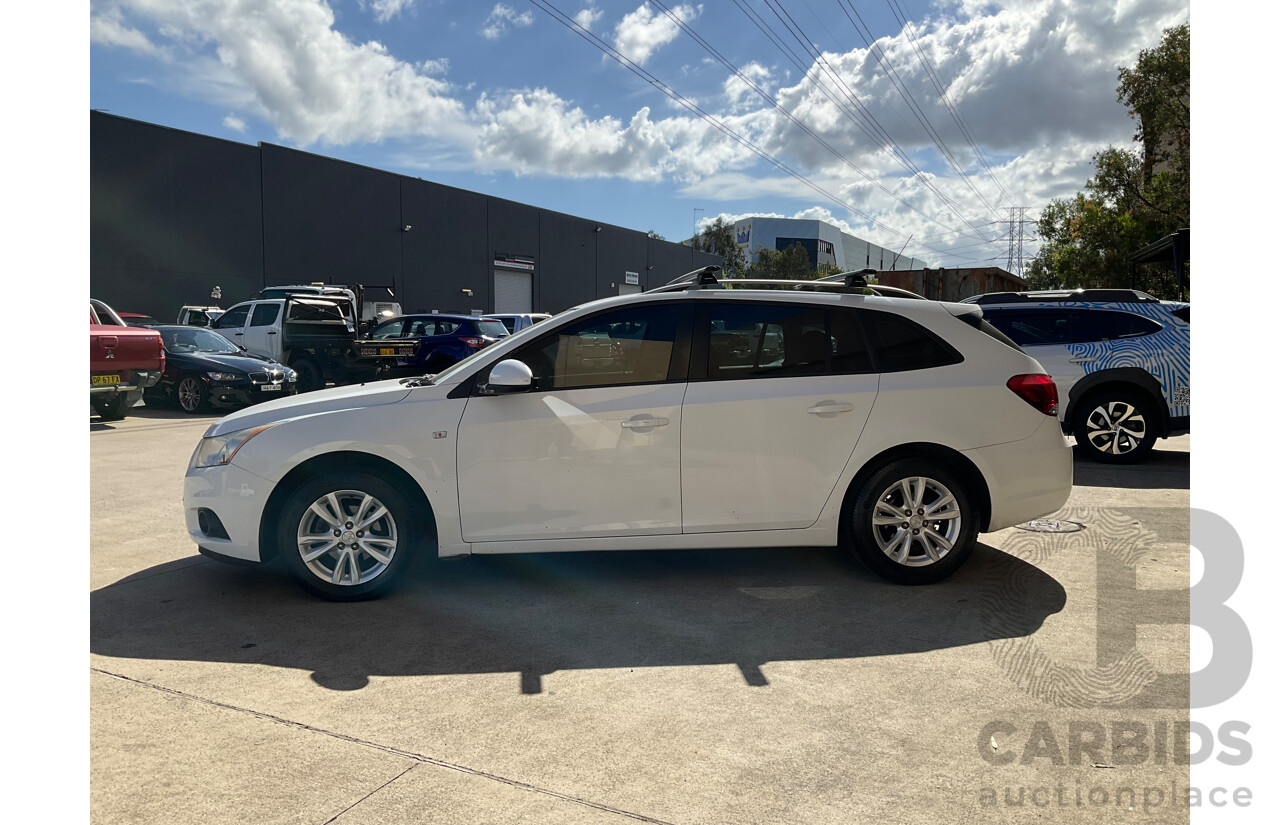2/2014 Holden Cruze CD JH MY14 4d Sportwagon White 1.8L