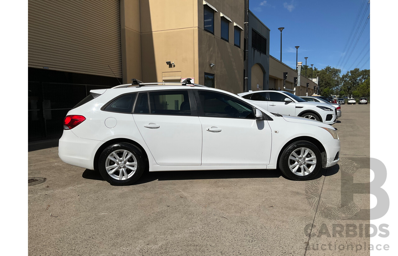 2/2014 Holden Cruze CD JH MY14 4d Sportwagon White 1.8L