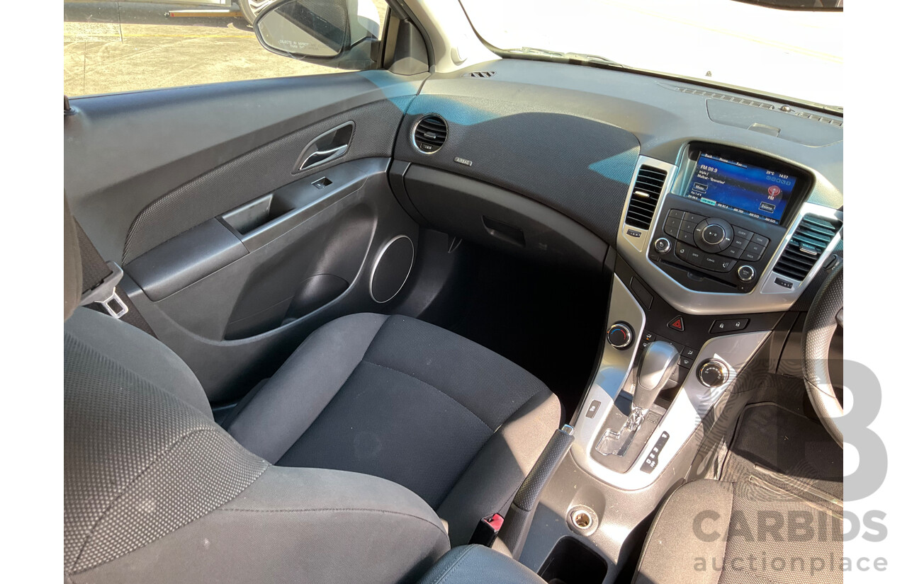 2/2014 Holden Cruze CD JH MY14 4d Sportwagon White 1.8L