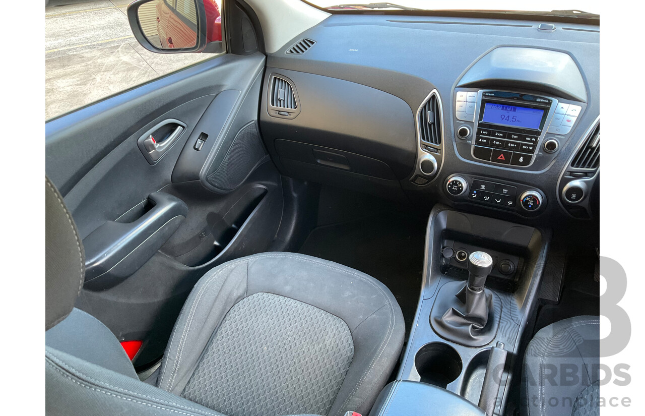 9/2011 Hyundai ix35 Active (FWD) LM MY11 4d Wagon Red 2.0L