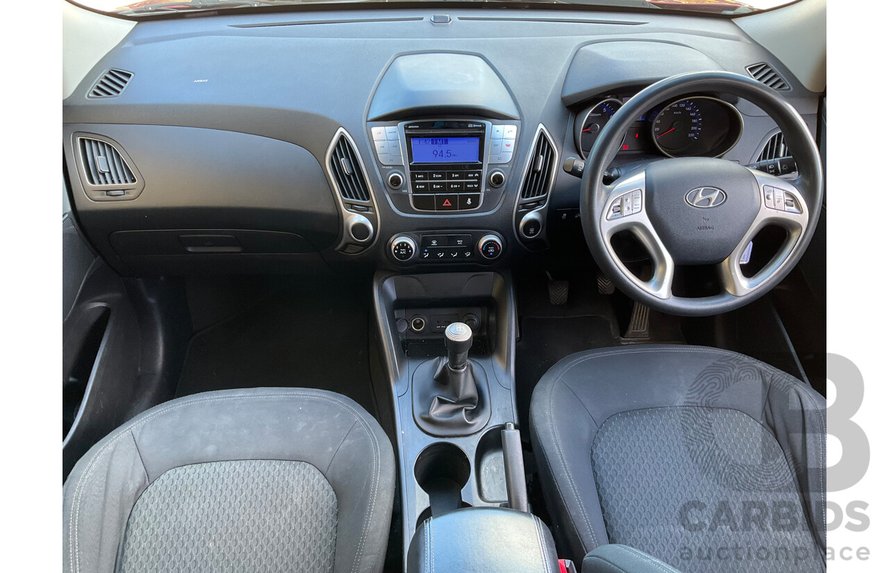 9/2011 Hyundai ix35 Active (FWD) LM MY11 4d Wagon Red 2.0L
