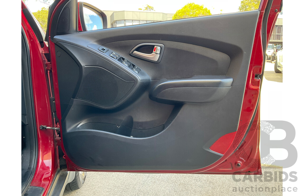 9/2011 Hyundai ix35 Active (FWD) LM MY11 4d Wagon Red 2.0L