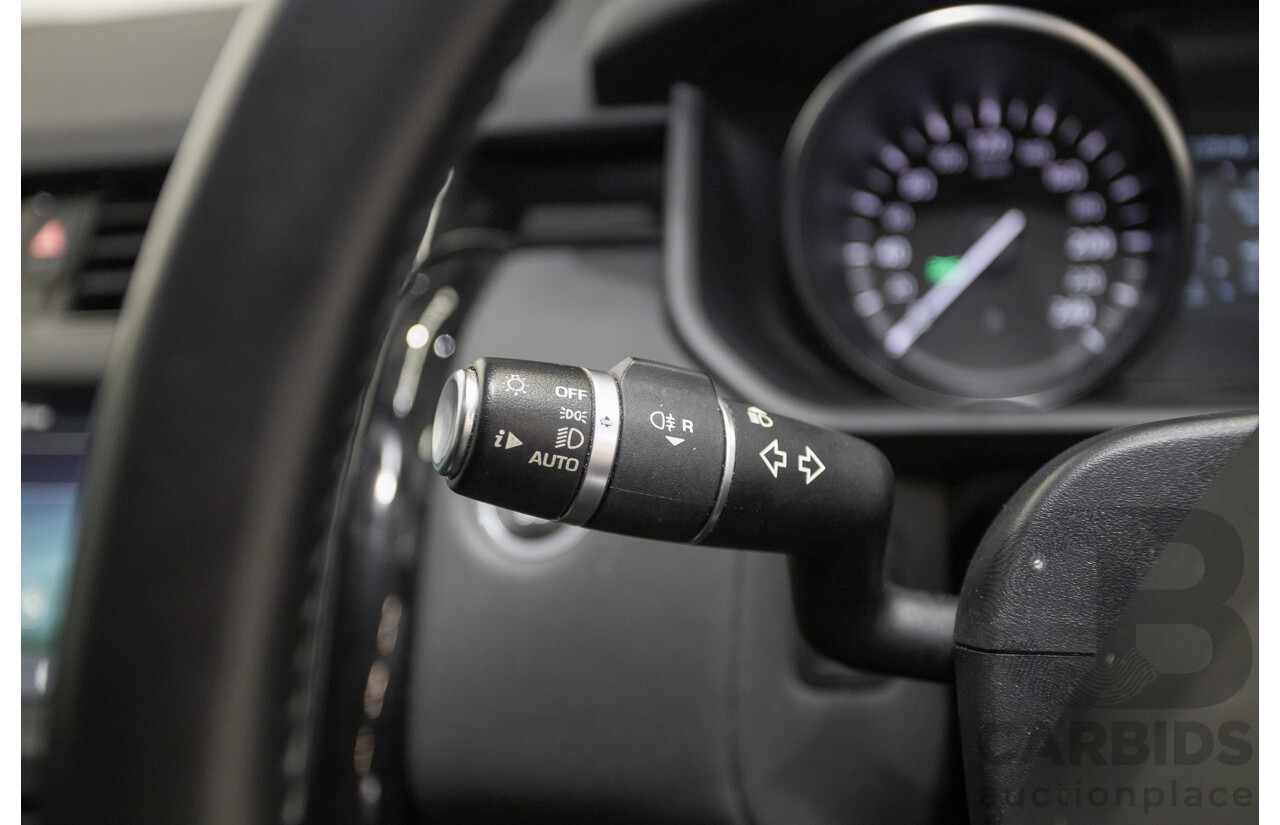 2/2018 Land Rover Discovery SD4 SE 4x4 MY18 4D Wagon Polaris White Twin Turbo Diesel 2.0L