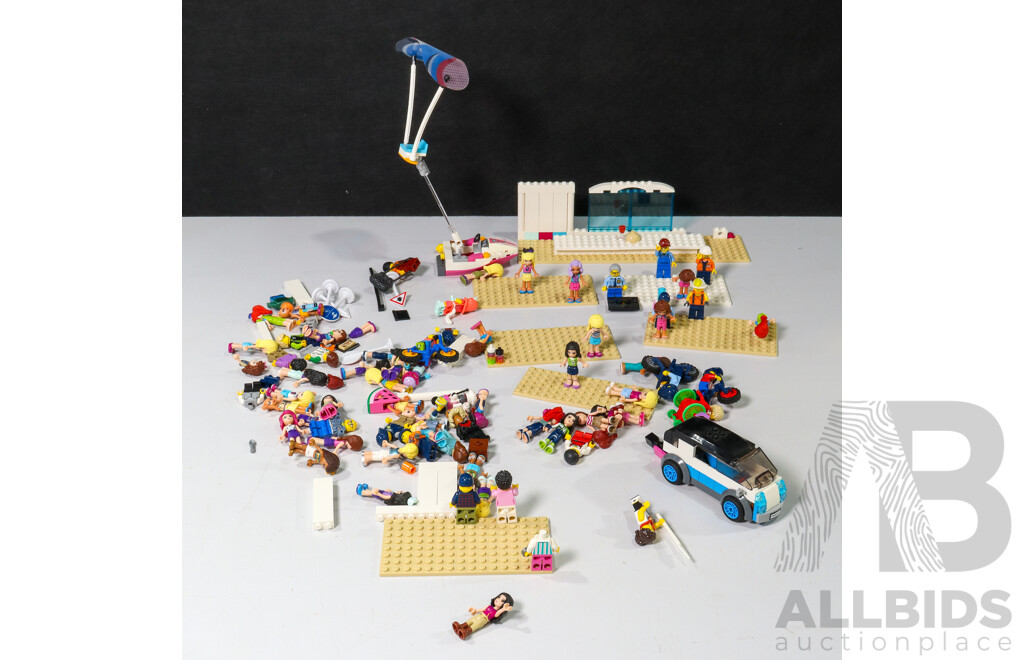 Collection of Mixed Lego Including Figurines, Van, Boat and More