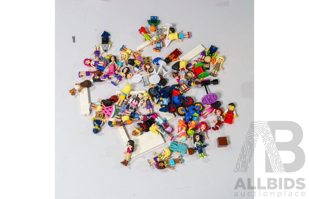 Collection of Mixed Lego Including Figurines, Van, Boat and More
