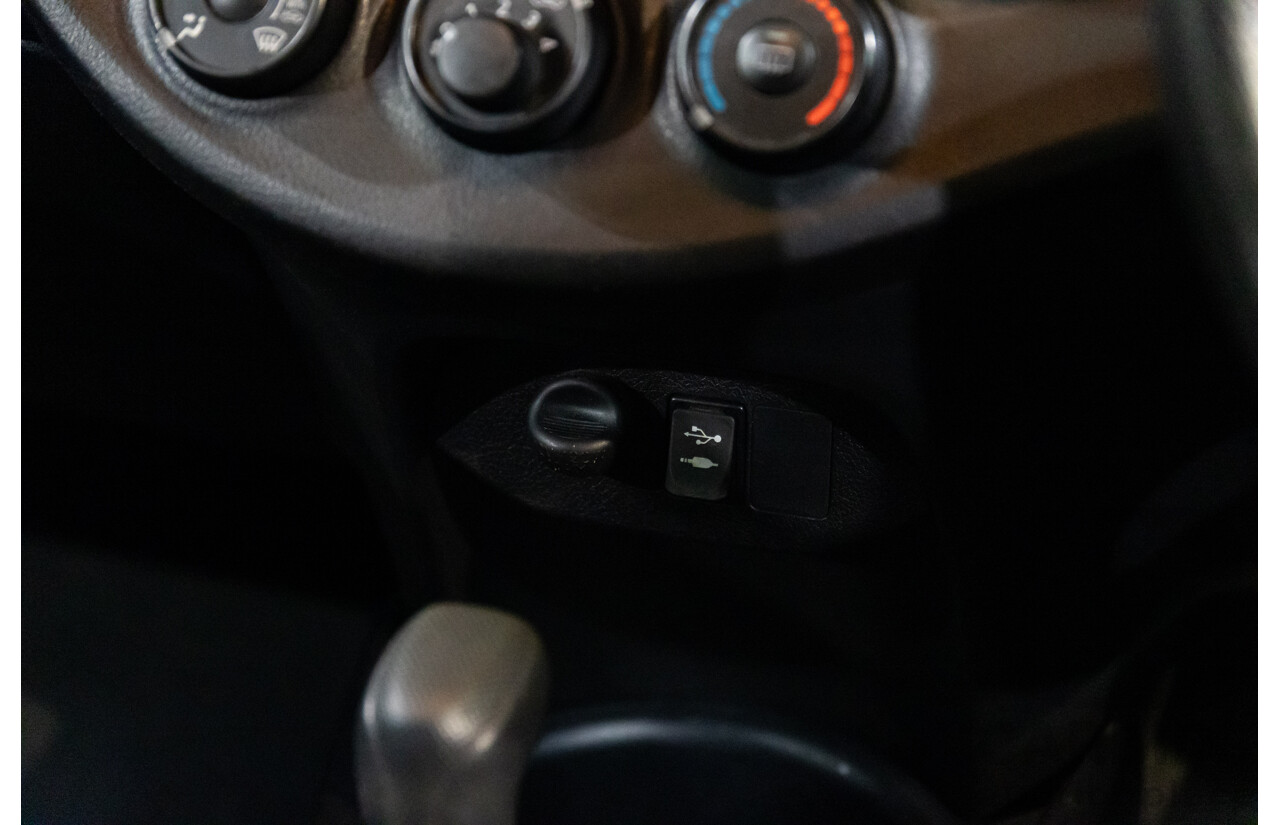 02/2017 Toyota Yaris Ascent (FWD) NCP130R MY17 5d Hatchback Glacier White 1.3L