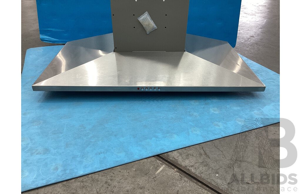 Fisher & Paykel 90cm Commercial Only Model S/S Pyramid Chimney Wall Canopy Rangehood  (HC90PLX4) - ORP $499