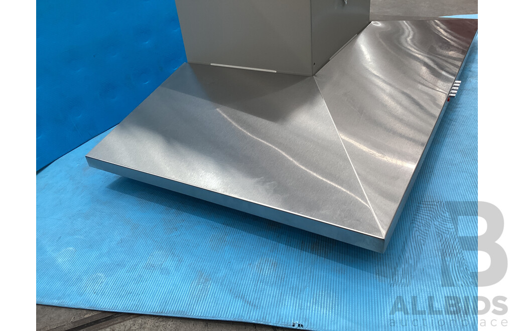 Fisher & Paykel 90cm Commercial Only Model S/S Pyramid Chimney Wall Canopy Rangehood  (HC90PLX4) - ORP $499