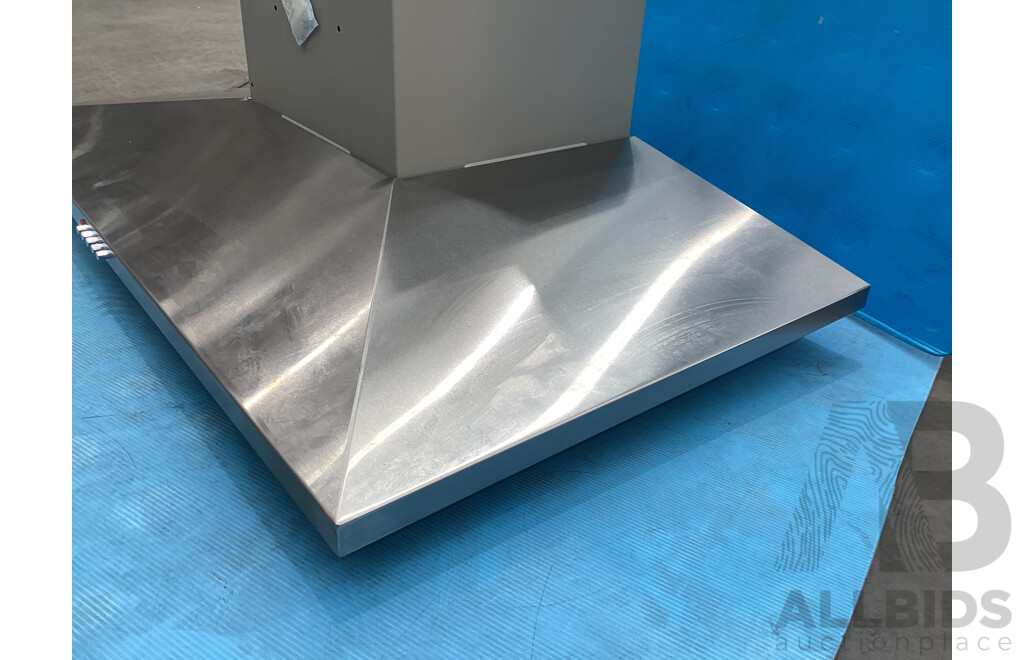 Fisher & Paykel 90cm Commercial Only Model S/S Pyramid Chimney Wall Canopy Rangehood  (HC90PLX4) - ORP $499