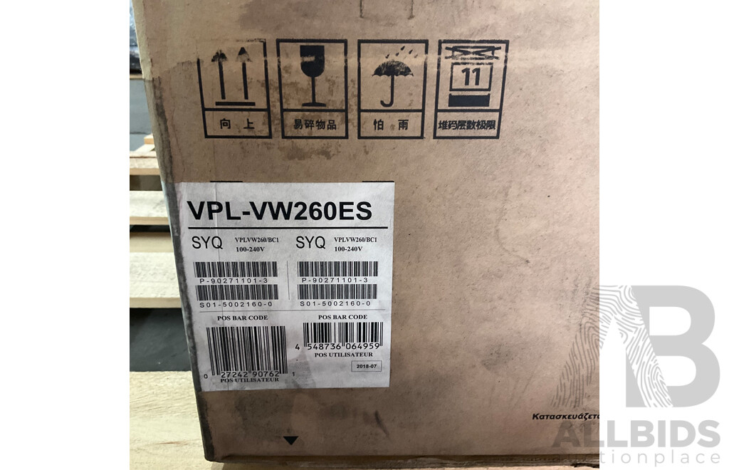 SONY Home Cinema Projector (VPL-VW260ES)