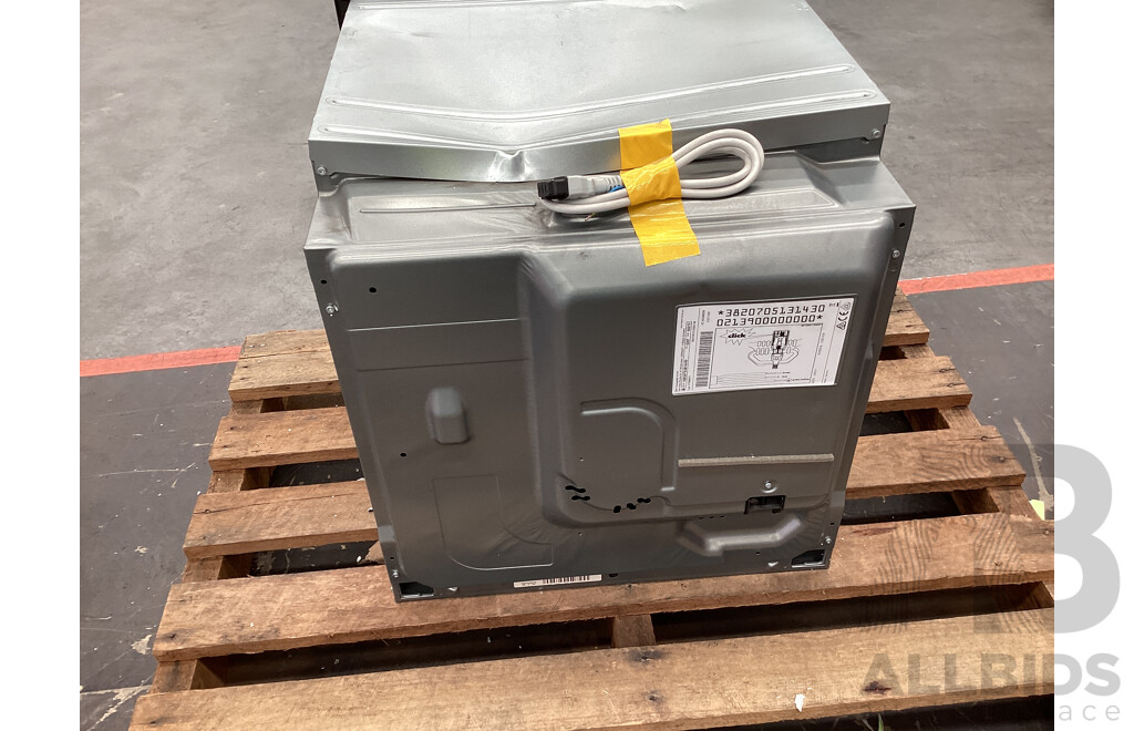 Bosch 600mm Series 8 Built-in Pyrolytic Oven with Added Steam Function - Black  ORP $1,749