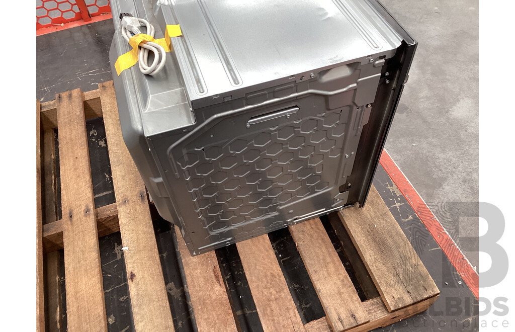 Bosch 600mm Series 8 Built-in Pyrolytic Oven with Added Steam Function - Black  ORP $1,749