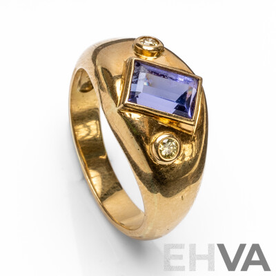 18ct Yellow Gold Ring with Emerald Cut Tanzanite and Yellow Diamonds - Size Q.5