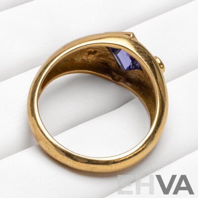 18ct Yellow Gold Ring with Emerald Cut Tanzanite and Yellow Diamonds - Size Q.5