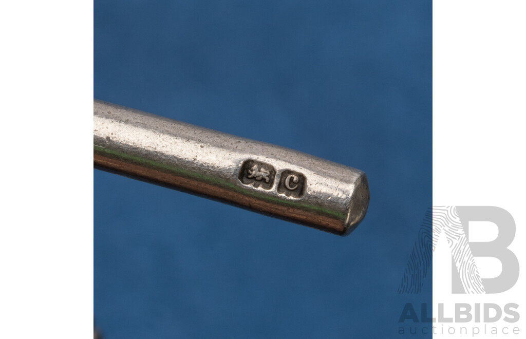 Vintage 925 Sterling Silver Thrombone Fob Necklace with Tbar - 44.58gms