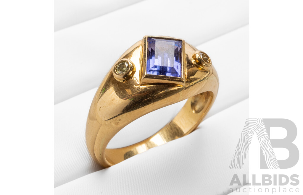 18ct Yellow Gold Ring with Emerald Cut Tanzanite and Yellow Diamonds - Size Q.5