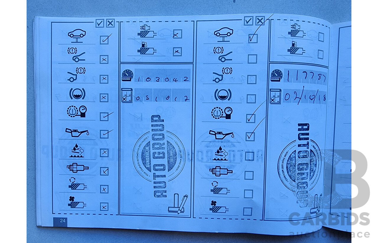 8/2011 Bmw 1 20i E87 MY11 5d Hatchback Black 2.0L