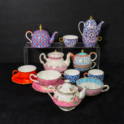 14 Piece Collection of Teaware