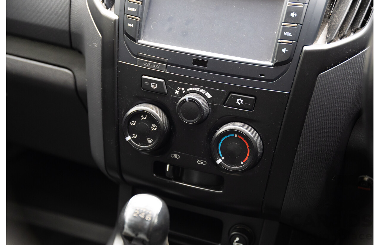 05/2017 Isuzu D-Max SX (4x2) RWD TF MY17 Crew Cab Utility White 3.0L