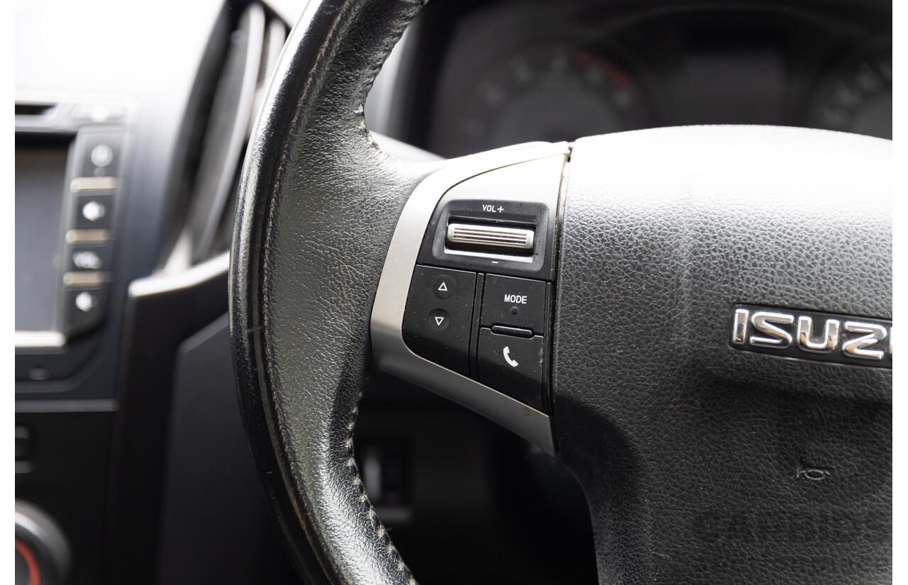 05/2017 Isuzu D-Max SX (4x2) RWD TF MY17 Crew Cab Utility White 3.0L